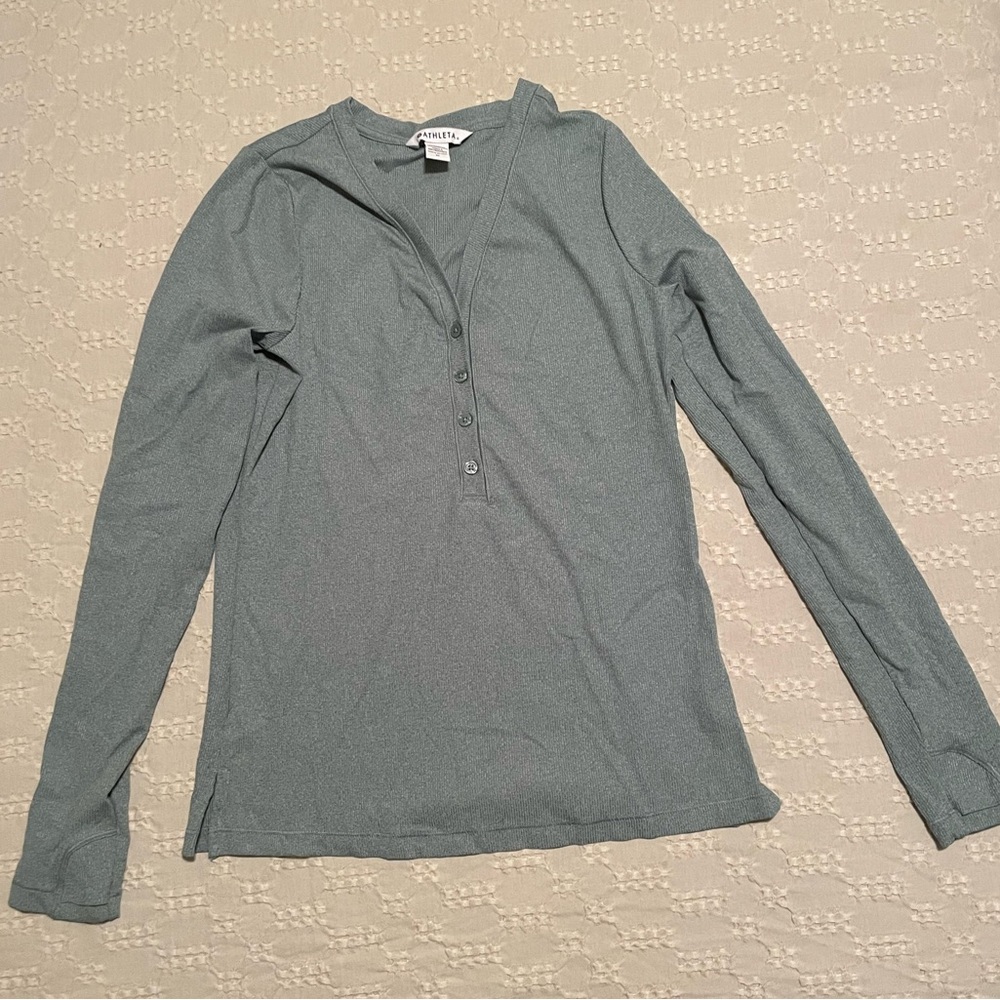NWOT Athleta Long Sleeve Henley New Without Tags Size medium